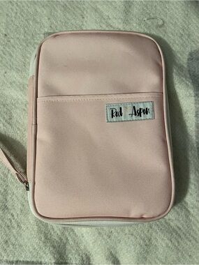 Red Aspen Zipper Folio